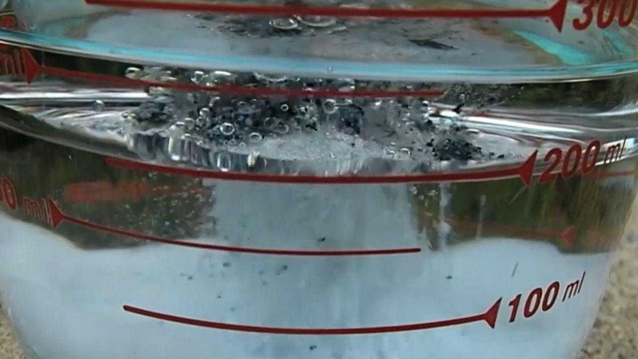 金属钠和水相遇会爆炸？看国外实验达人分离钠，过程有点美_高清1080P在线观看平台_腾讯视频