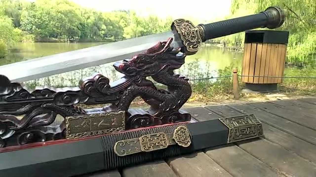 大汉之祖——十大名剑之赤霄剑