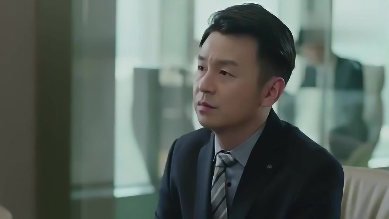 陈俊生把此事告诉贺涵,贺涵吃惊不已!