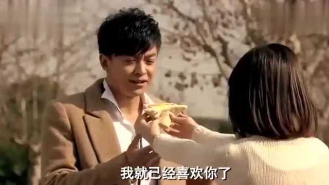 张伟饰演的欧皓辰,小姨妈饰演的迟早早太逗了