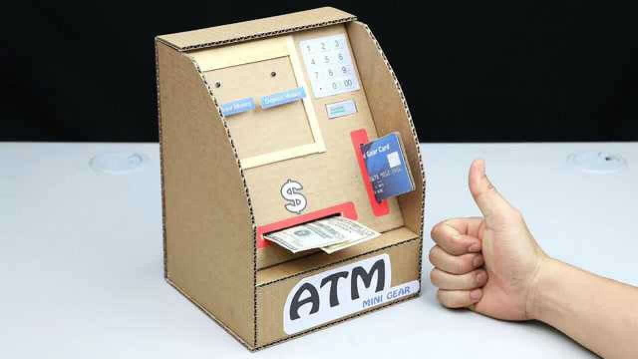 手工diy用纸板制作超酷的atm取款机