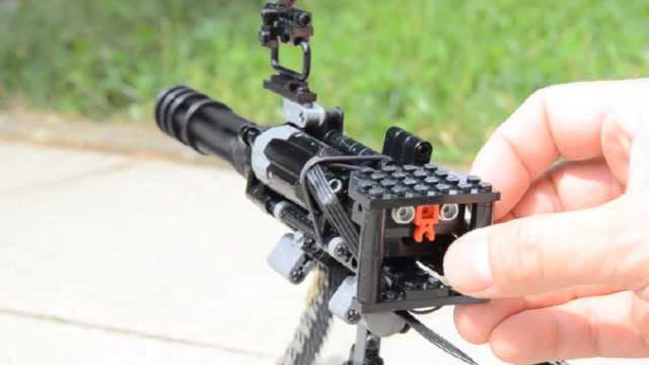 乐高加特林机枪很好玩但是缺点就是这个加弹有点慢啊