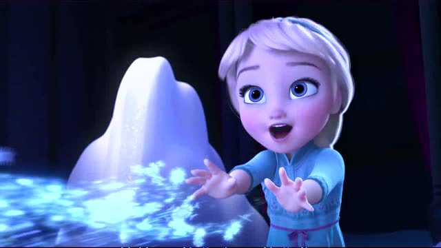 艾莎使用魔法却误伤妹妹哭泣之际屋子都结冰了