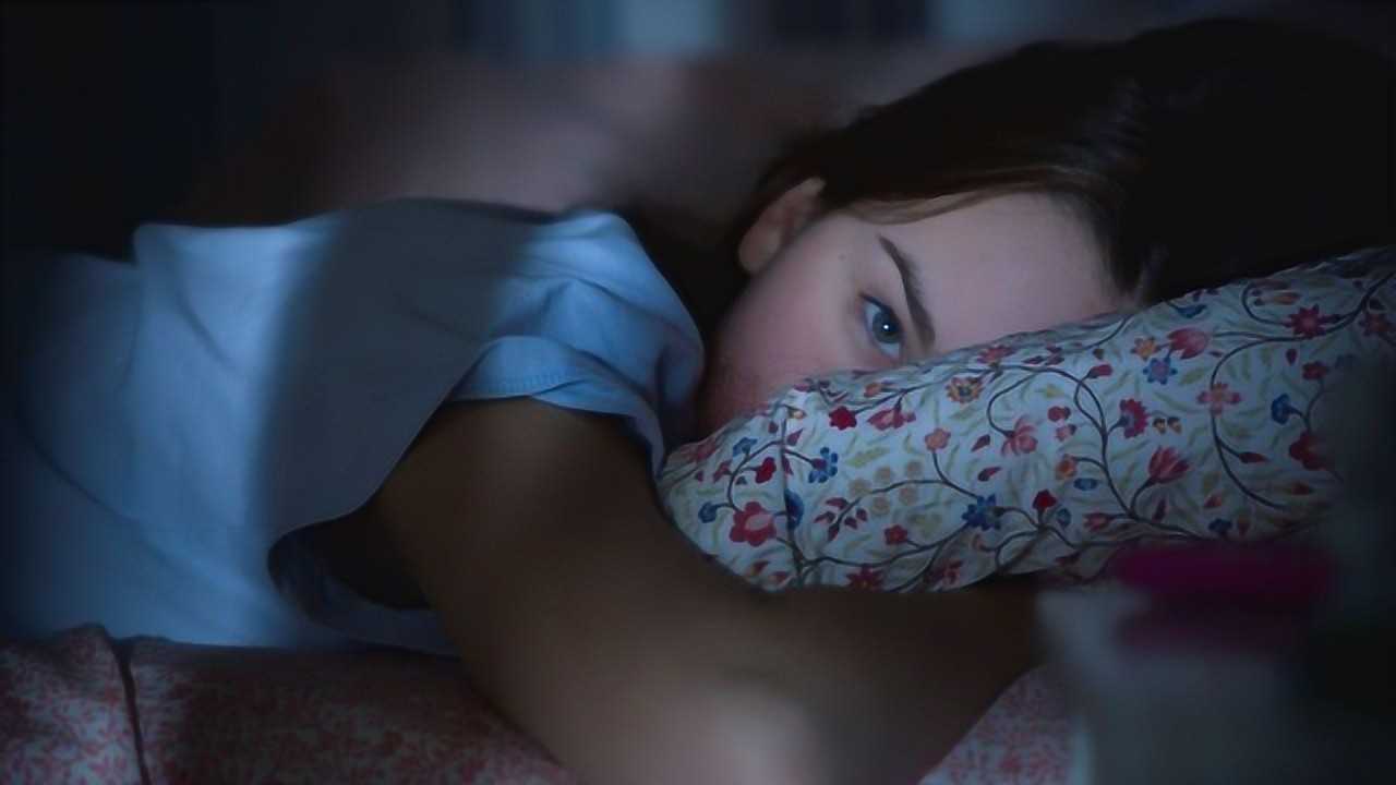 无知少女网恋遇到中年变态大叔,最终未能把他绳之以法!