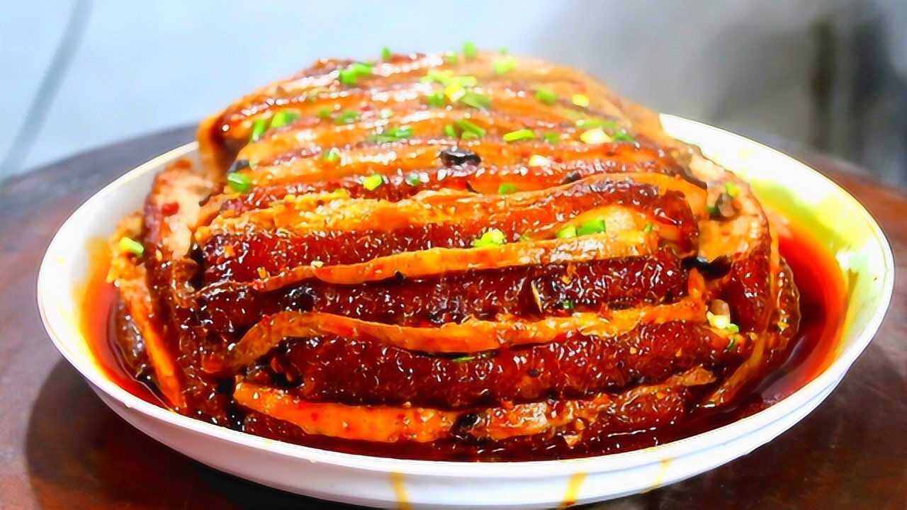 香芋扣肉最正宗的做法,诀窍和步骤都教给你,好吃不油腻有食欲