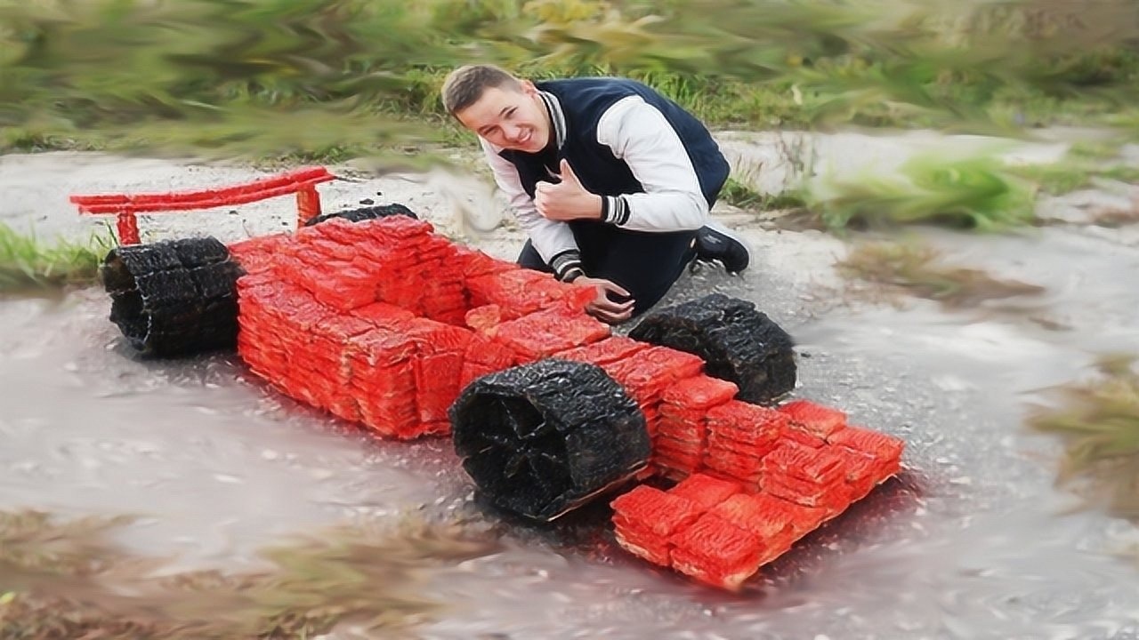 老外用1000包方便面建f1赛车最后还一脚踩碎比捏方便面减压