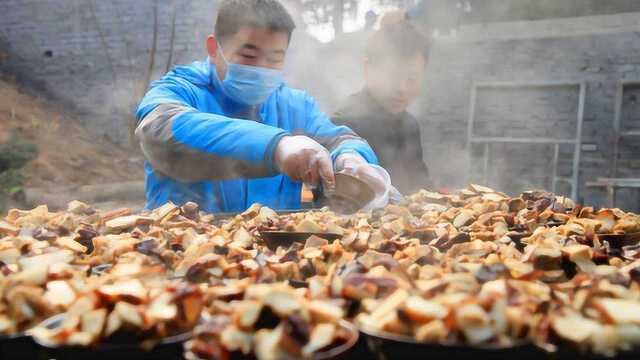 国内最牛流水席万人同吃,10块钱吃饱,想吃提前一年订