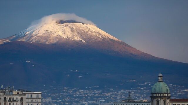 欧洲大陆上唯一的活火山“维苏威火山”,曾经造成庞贝古城的毁灭