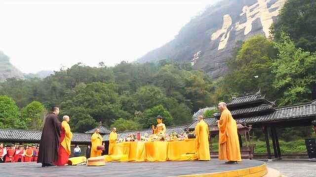 广西玉林容县都峤山108将新年祈福