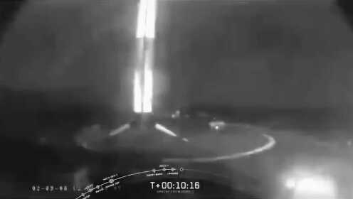 SpaceX载人龙飞船无人首飞：飞船入轨 火箭成功回收！