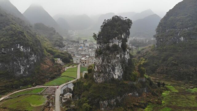 贵州省惠水县芦山镇麦旁奇峰航拍