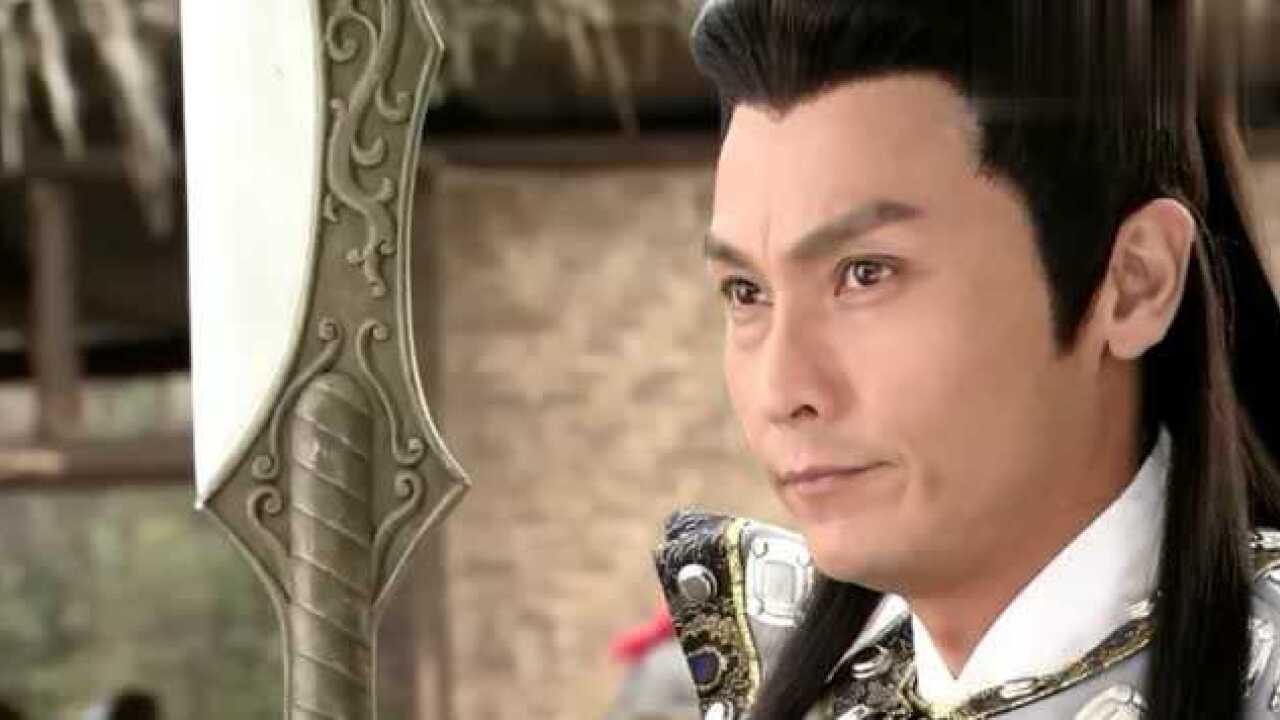 包青天沈让与展昭进行马战展昭输在了坐骑上