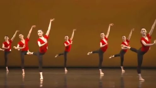 北京舞蹈学院古典舞女班《重心训练》组合，这才是专业级别的展示！