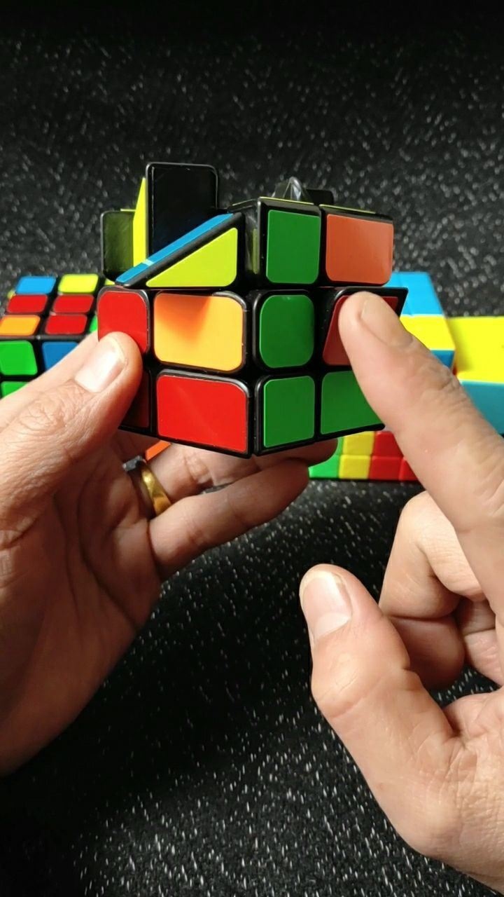 风火轮魔方复原第二层的介绍.