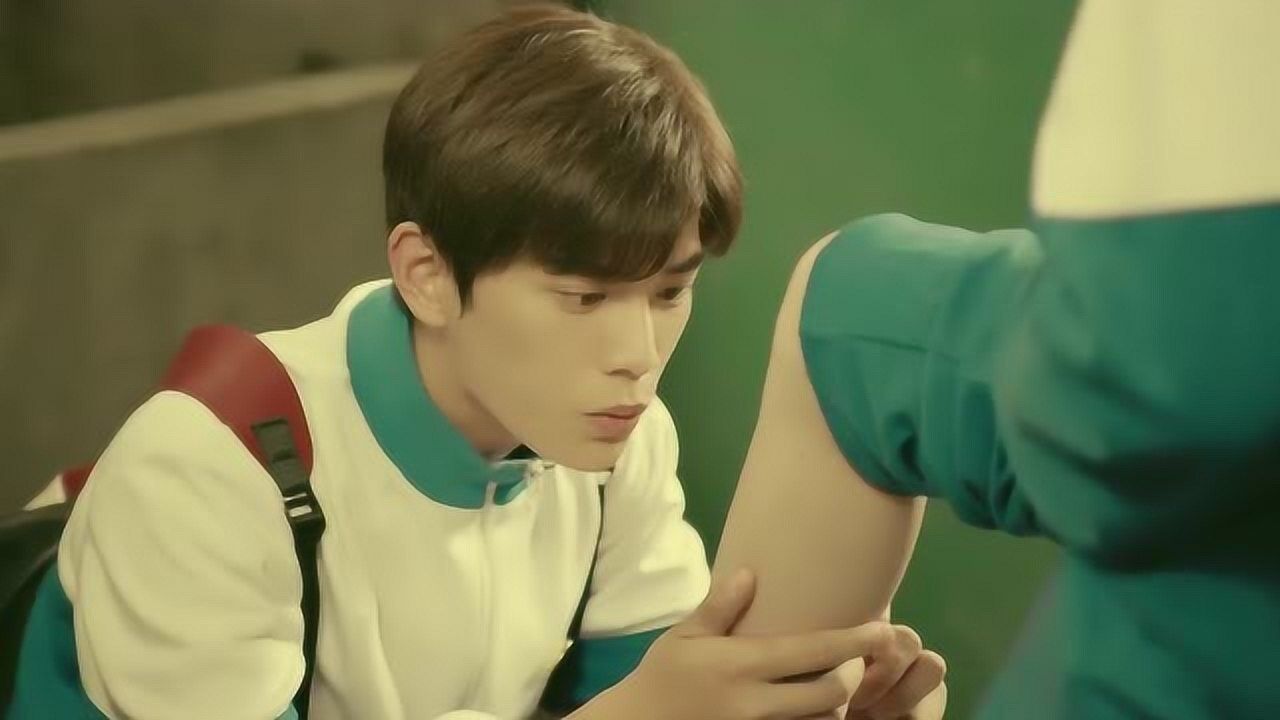 颜泽和贺新凉同时想明白,这个时候可能只需一个眼神就能明白一切