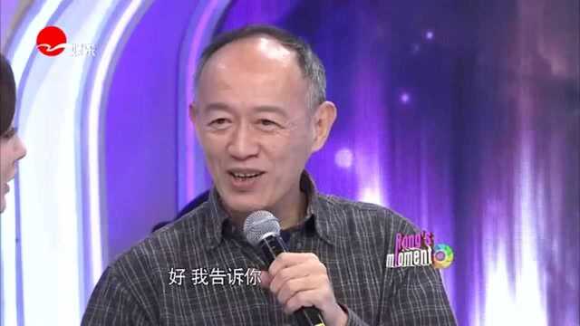 女主持人对金世杰“动手动脚”,金世杰的反应绝了!