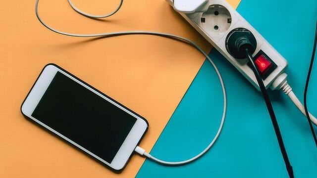 苹果手机充电提示不支持配件?原因在这里,换了这么多现在才知道