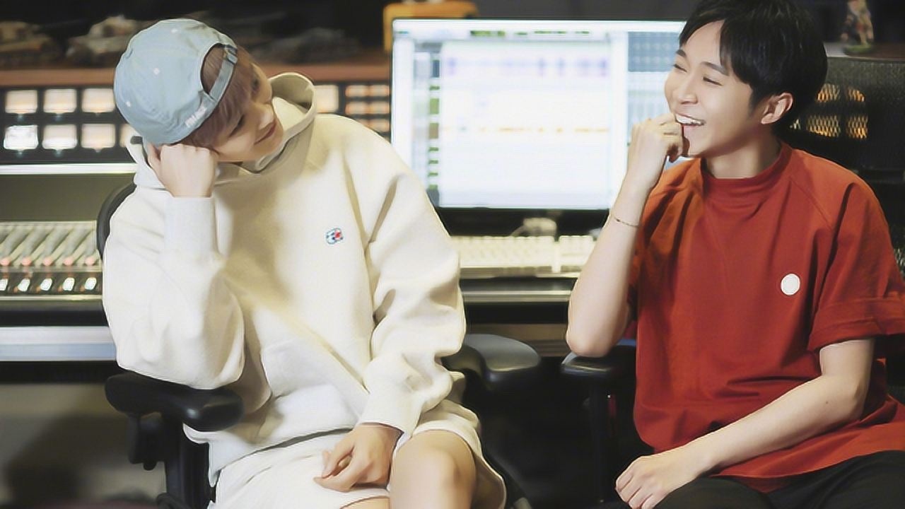 吴青峰讲述和李宇春合作始末赞其是世纪最暖青年