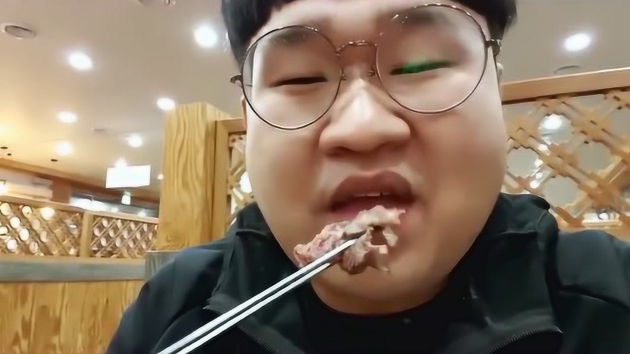 韩国大胃王小胖, 和朋友一起吃韩国烤肉, 网友 能不发出这种声音嘛