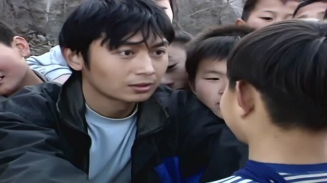 水浒少年:武术教练救人,小伙竟是天纵奇才,网友:激光眼?