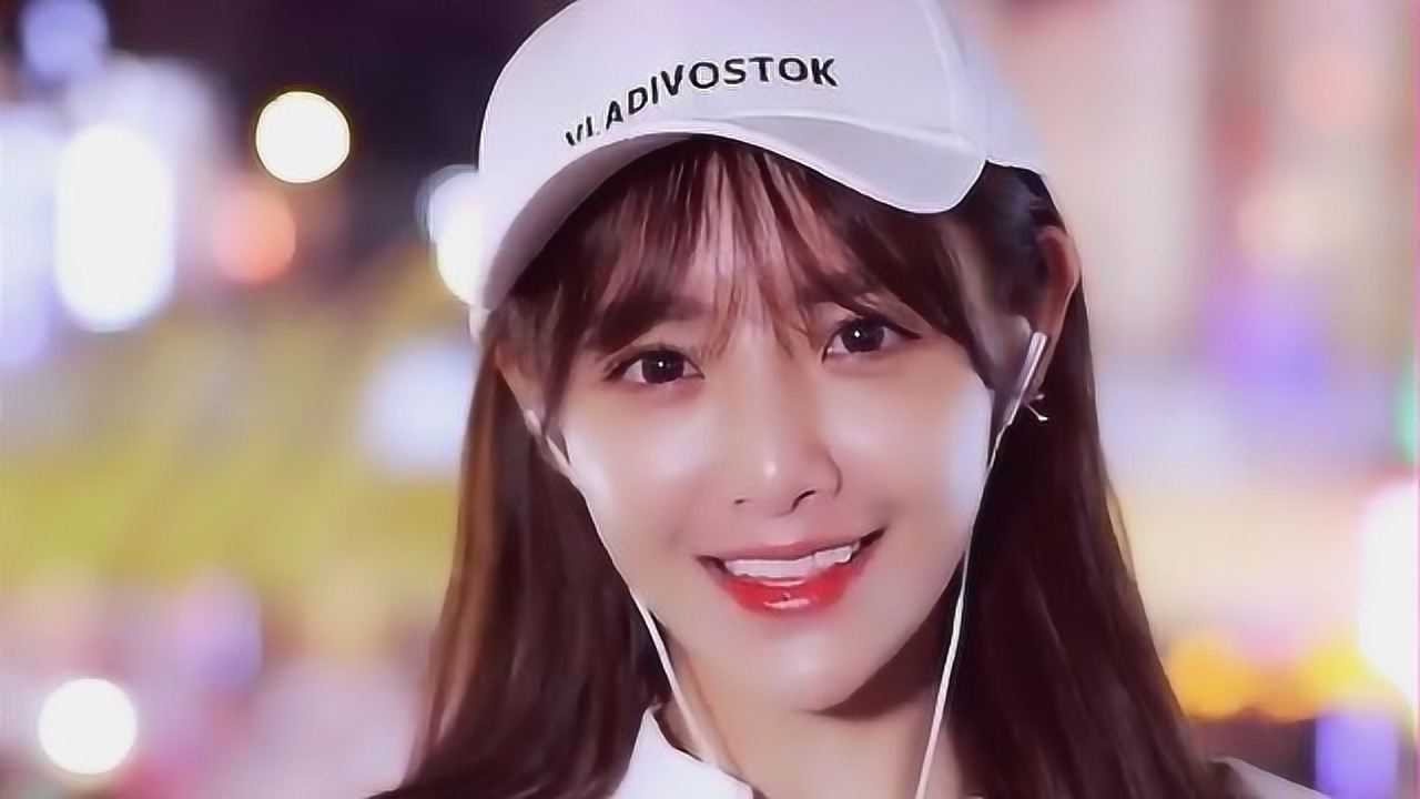 兔子牙唱《可不可以》,听完才知道,她为什么拥有这么多粉丝.