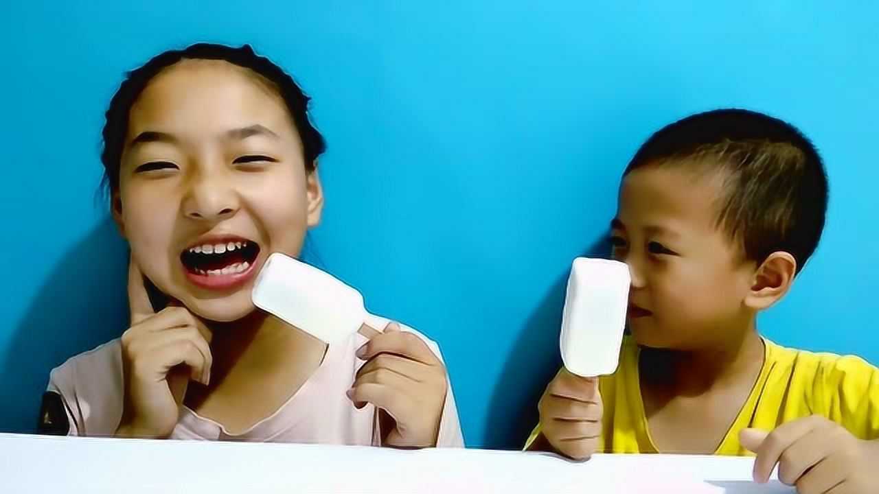 大头和珍珍04:38小志被欣欣变身成的大魔王整蛊