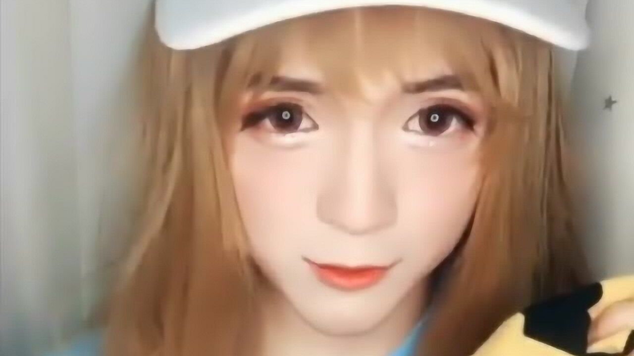 小伙男扮女装真的很漂亮不愧是最火的女装大佬