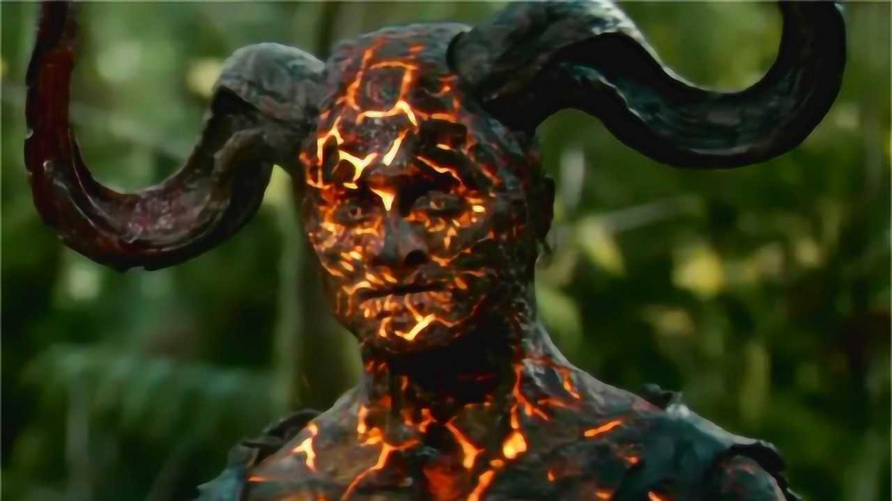 青梅竹马被人杀害,小伙头上长角化身恶魔,为女友报仇雪恨