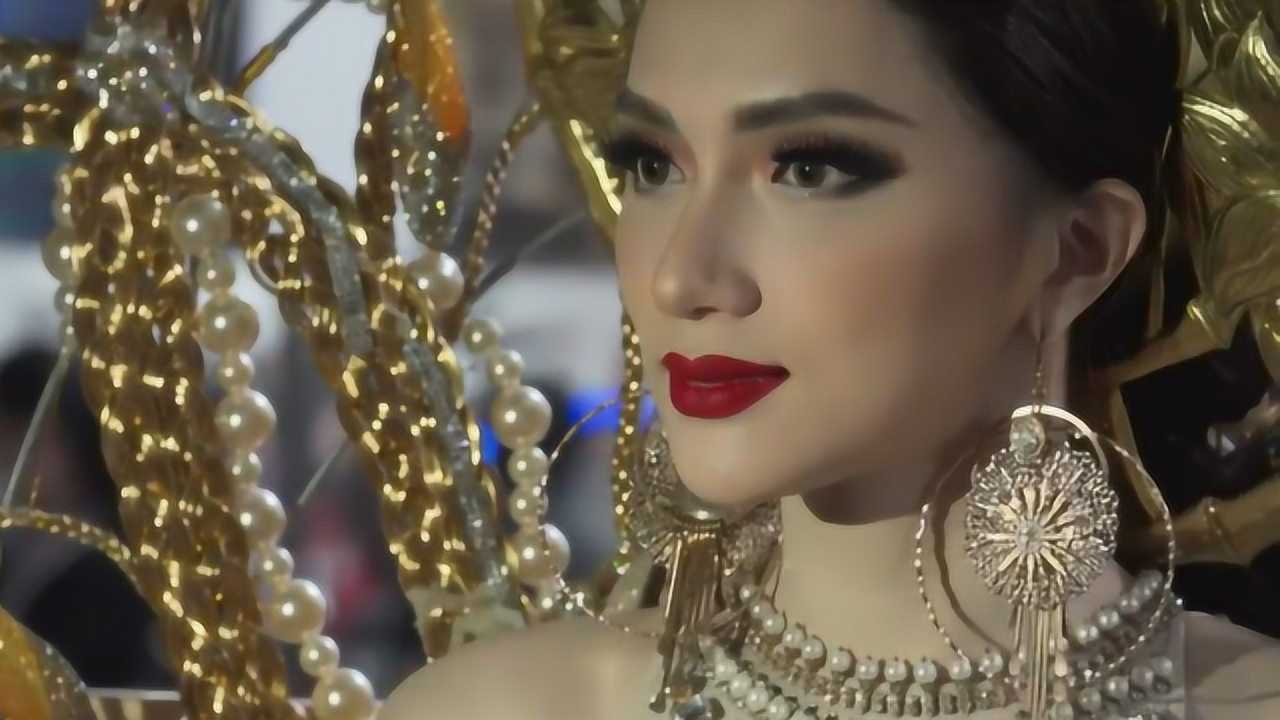 泰国最美人妖皇后扬名之后突然恢复男儿身最后却遁入空门