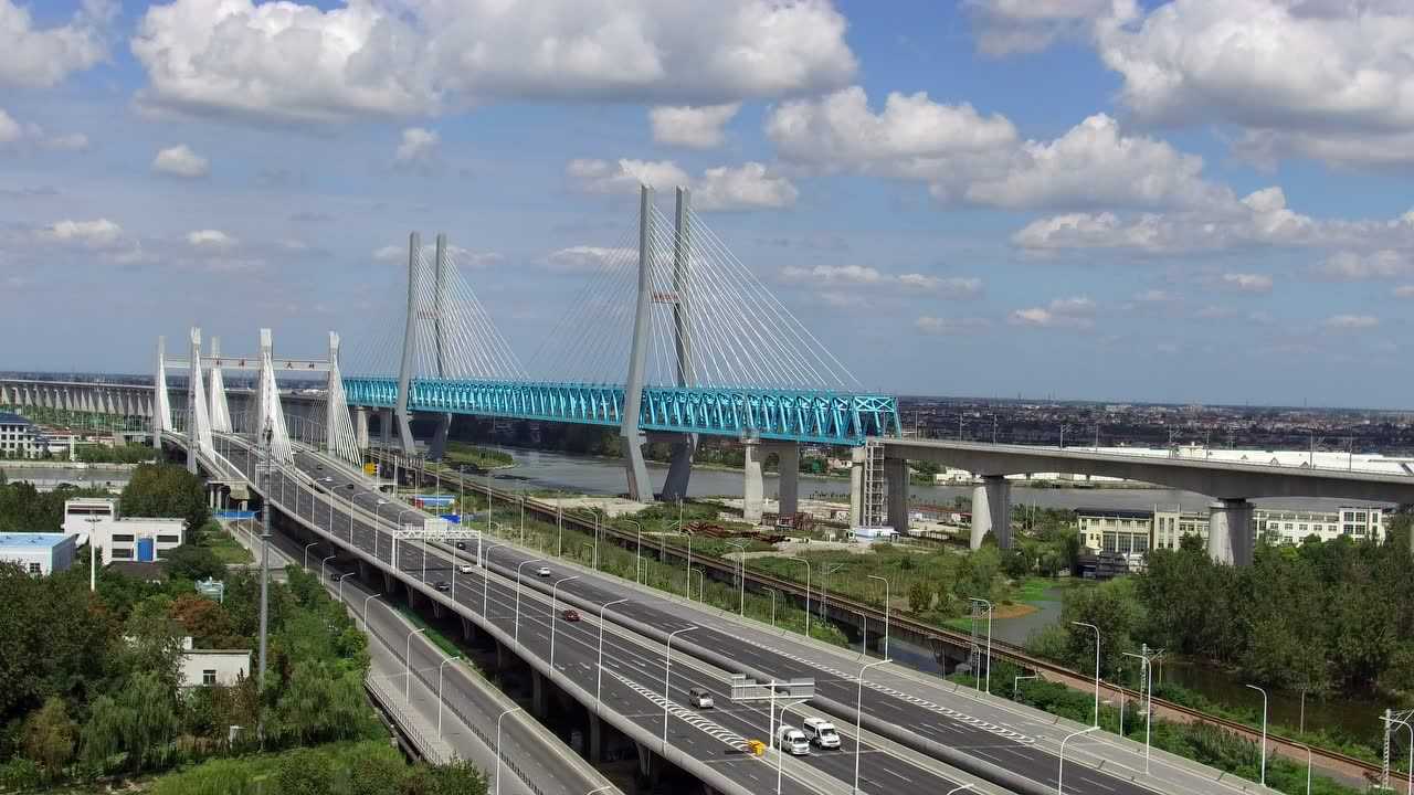 徐盐铁路联调联试crh380bj-a通过新洋铁路桥