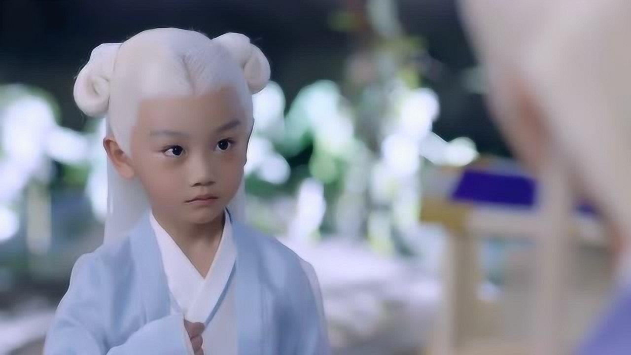 三生三世枕上书:帝君第一次见儿子白滚滚,惊讶的把碗打翻了