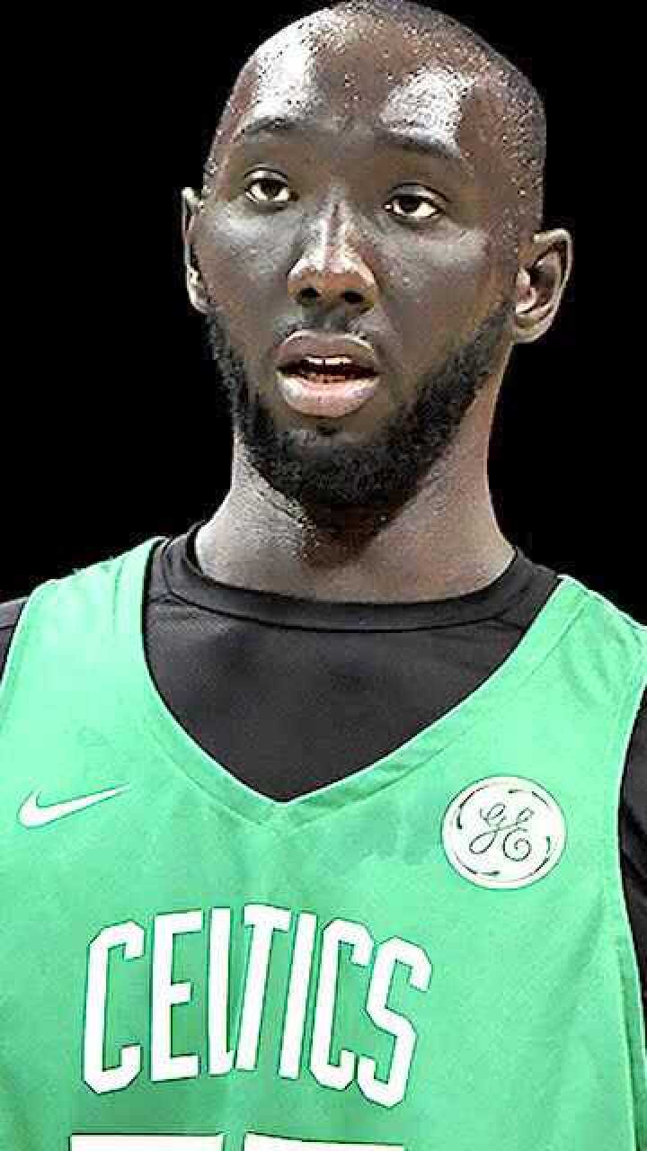 快来看黑姚明塔克法尔这波舞技的水平