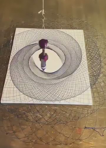 数学天才的画作,这简直是艺术品,知道有什么含义吗?