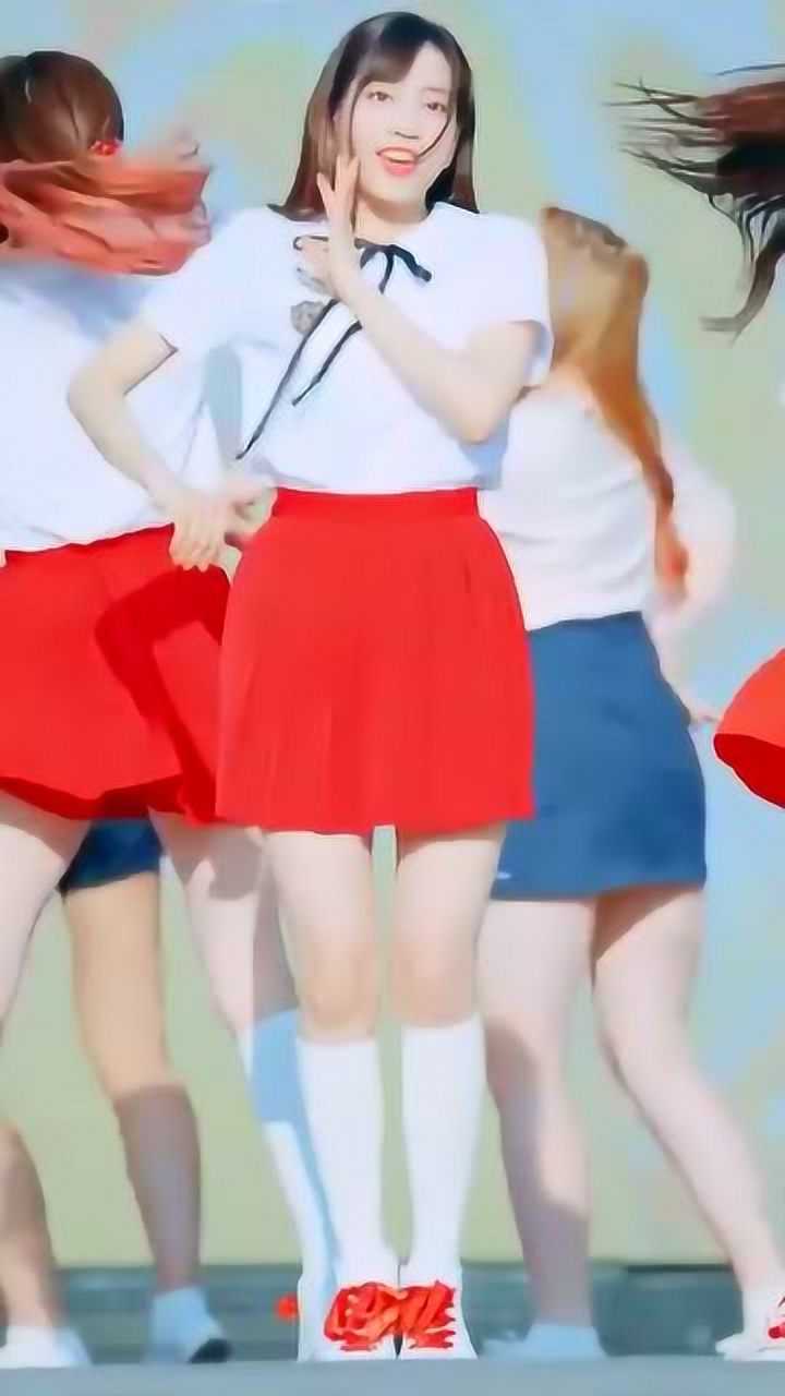 韩国女团最甜美的组合尤其是这个比心的动作太圈粉了