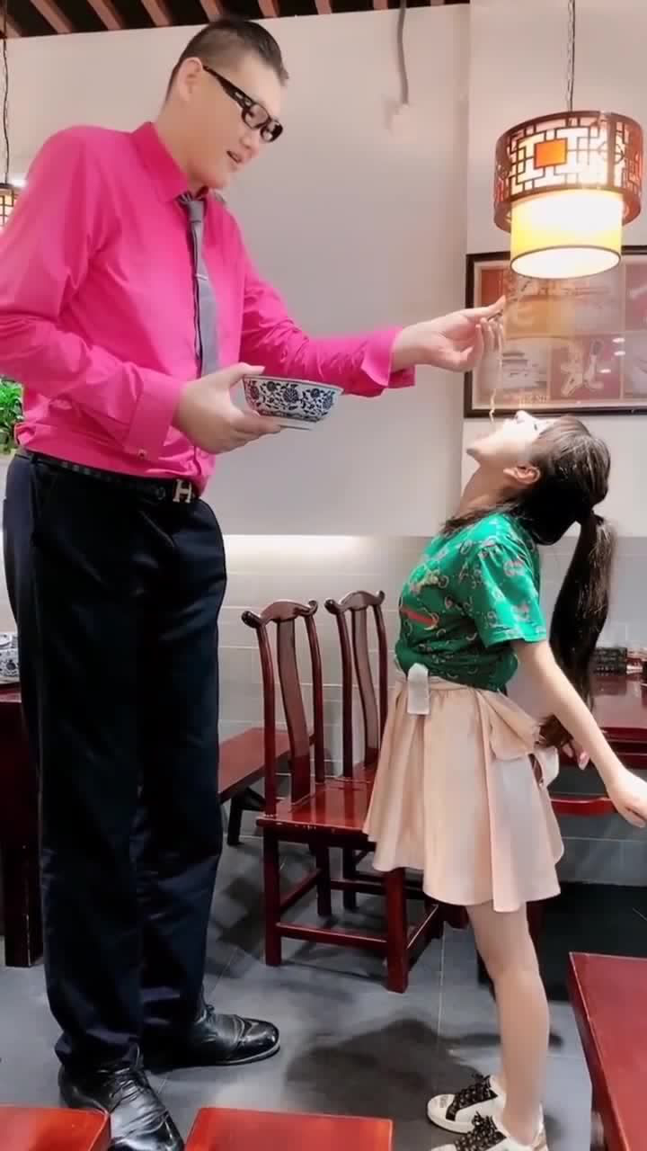 你猜做了什么特效李七喜的大巨人