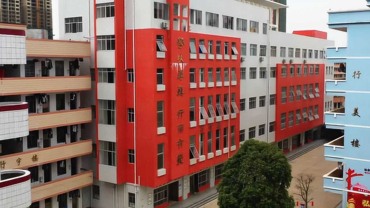 航拍校园桂平市实验中学