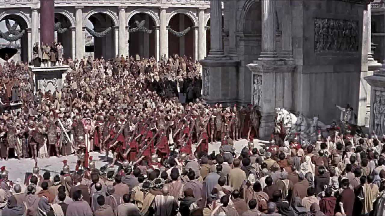 凯撒凯旋回归,受到元老院的表彰,成为了罗马的独裁者