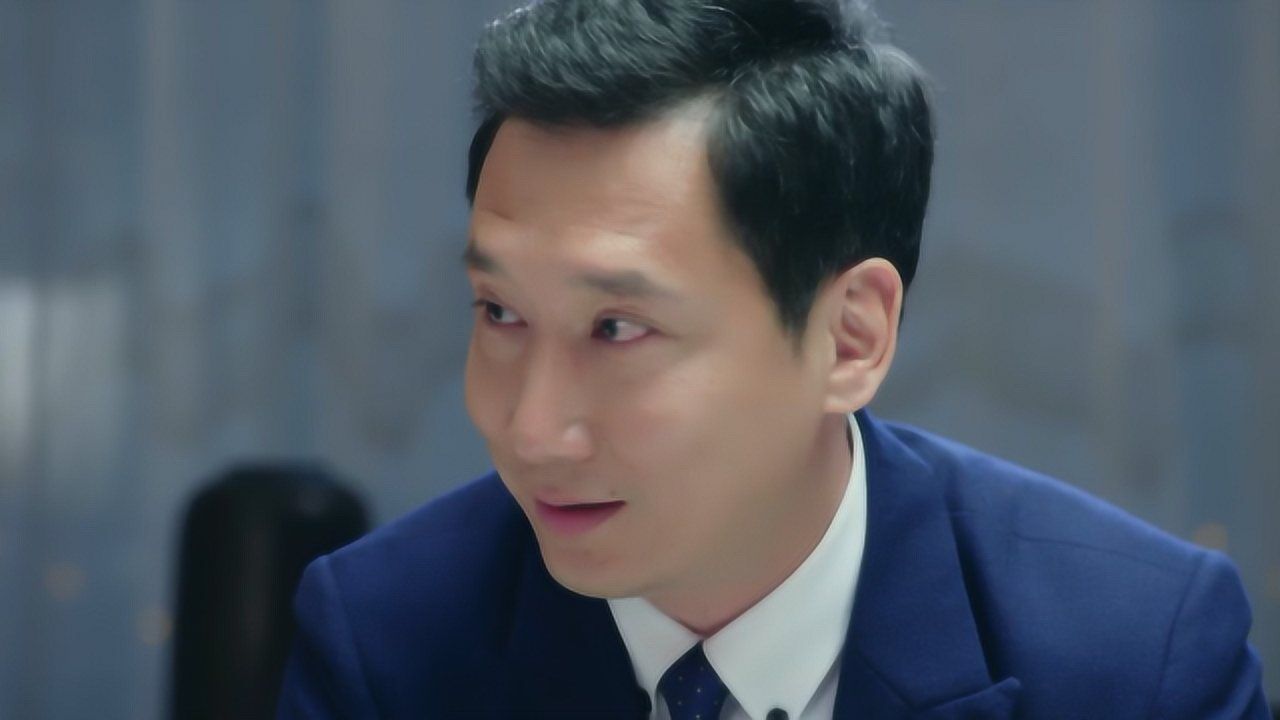 速看《警察锅哥第1季》第2集 :蒋九鼎索取名菜秘方,简凡成功抓捕逃犯