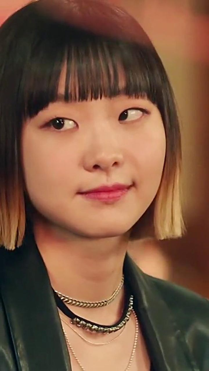 《梨泰院class》金多美,魔女的颜值真是忽高忽低,太耐看了!