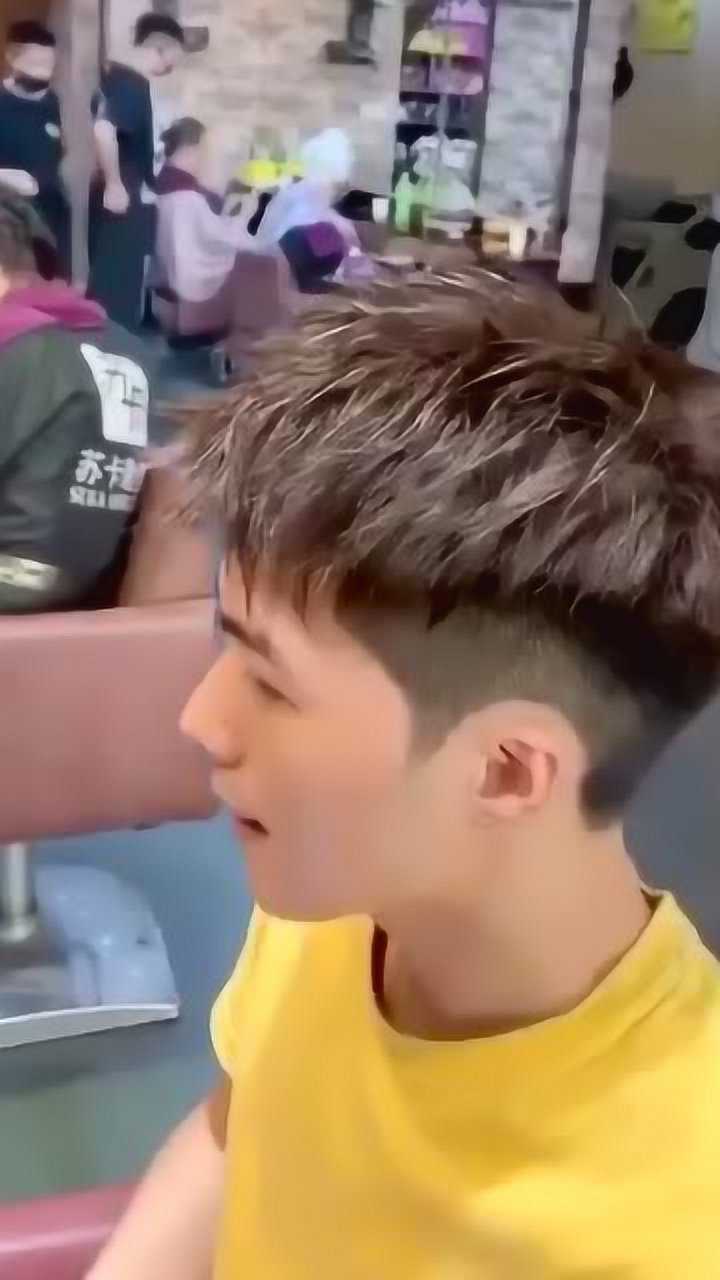 男生碎盖头发型_腾讯视频