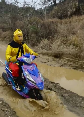 孙悟空丢了筋斗云只能骑着鬼火找师傅真是太难了