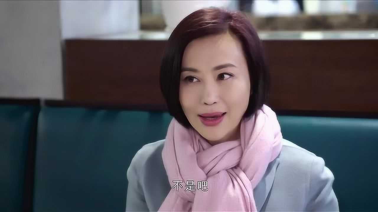 黄婉莹不愿暴露身份,竟然和男友吃路边摊,不可思议