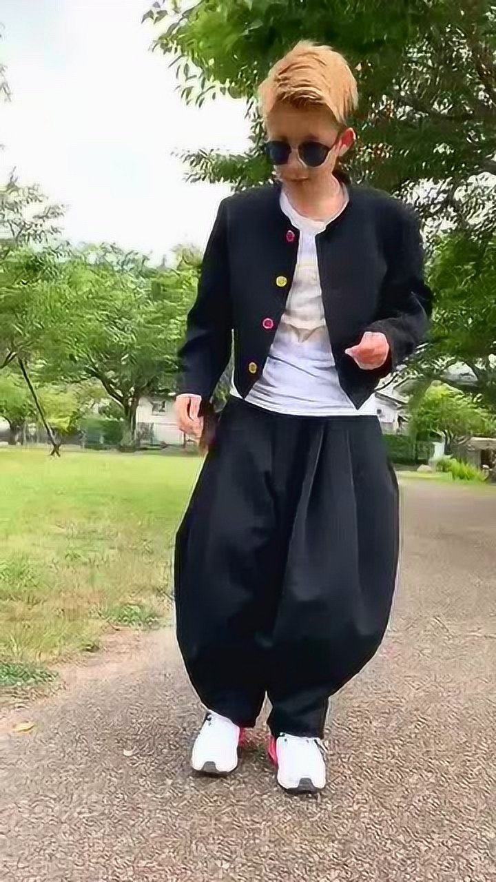 日本小学的不良少年,要说不良还是日本,在中国屎都给打出来!