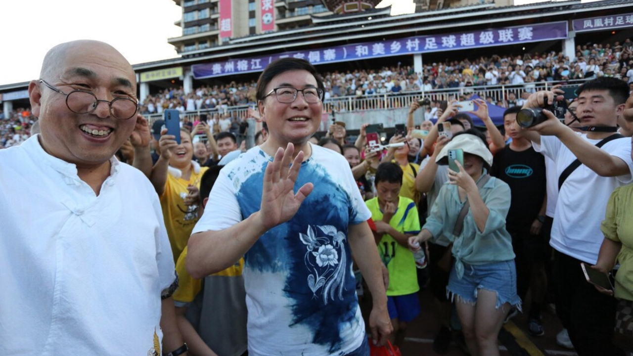 前央视名嘴韩乔生晒出发视频:迎着朝霞去榕江