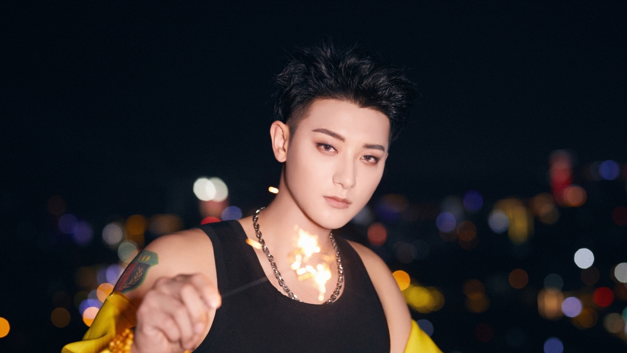 身价二百亿赶超王思聪,另类富二代黄子韬如今怎么样了?