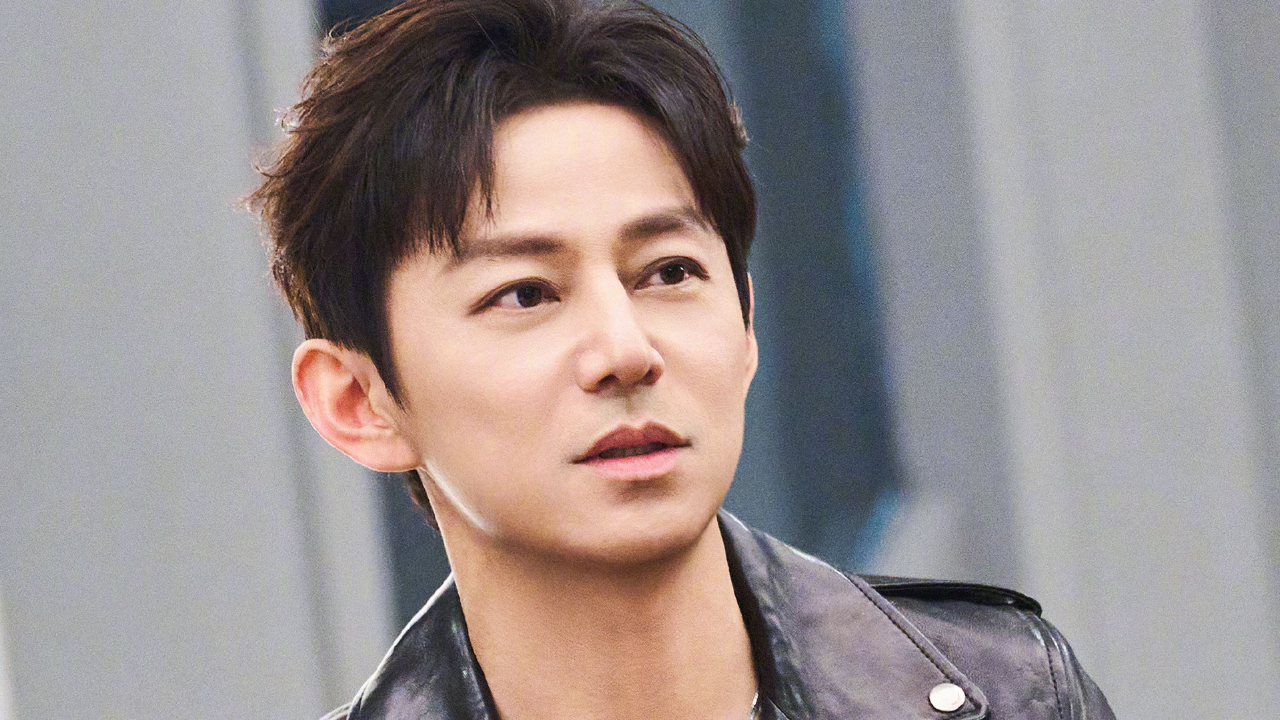 何炅《栀子花开》已20年,首张单曲发布即大火,成一代人青春记忆