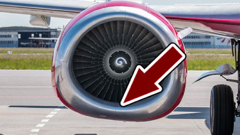 为什么波音737的发动机，底部是平的？