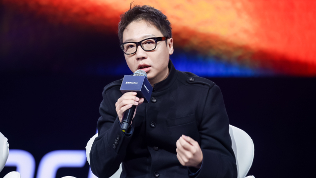 繁城之下编剧导演王铮消费主义提供的幸福模版不是你的人生意义