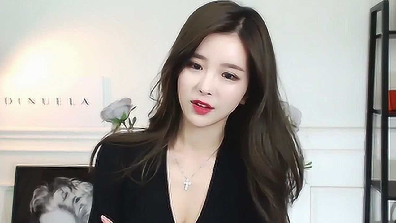 跳舞视频独家曝光,网友:王思聪钱给少了