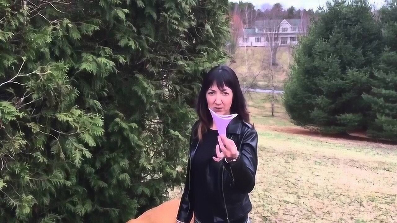 女人用它就能“站着”上厕所，方便又卫生，非常受女性欢迎_高清